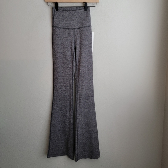 Lululemon Groove Pant Flare in Heathered Black size 0 NWT - Picture 3 of 8